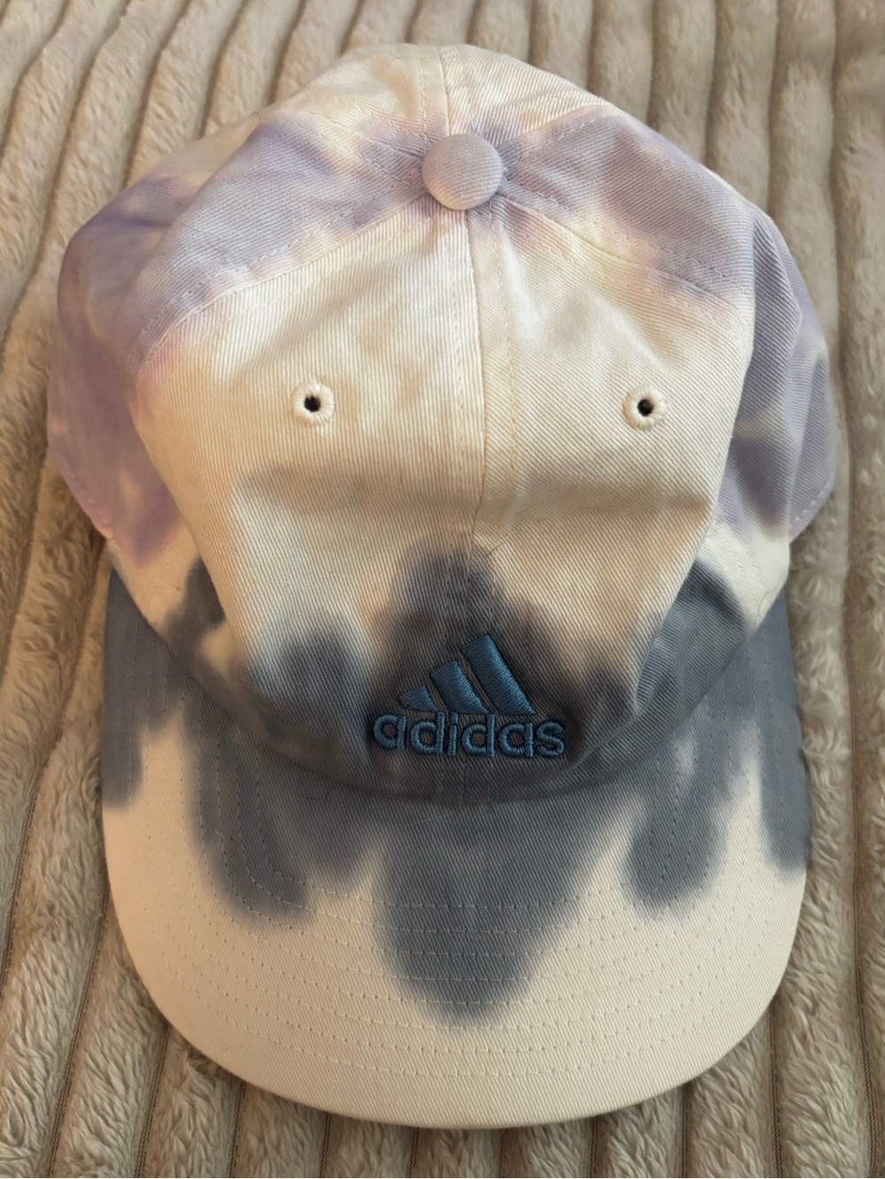 adidas Women’s / Kid’s -Dye Baseball Cap in Pastel Purple & Gray. Good Condition